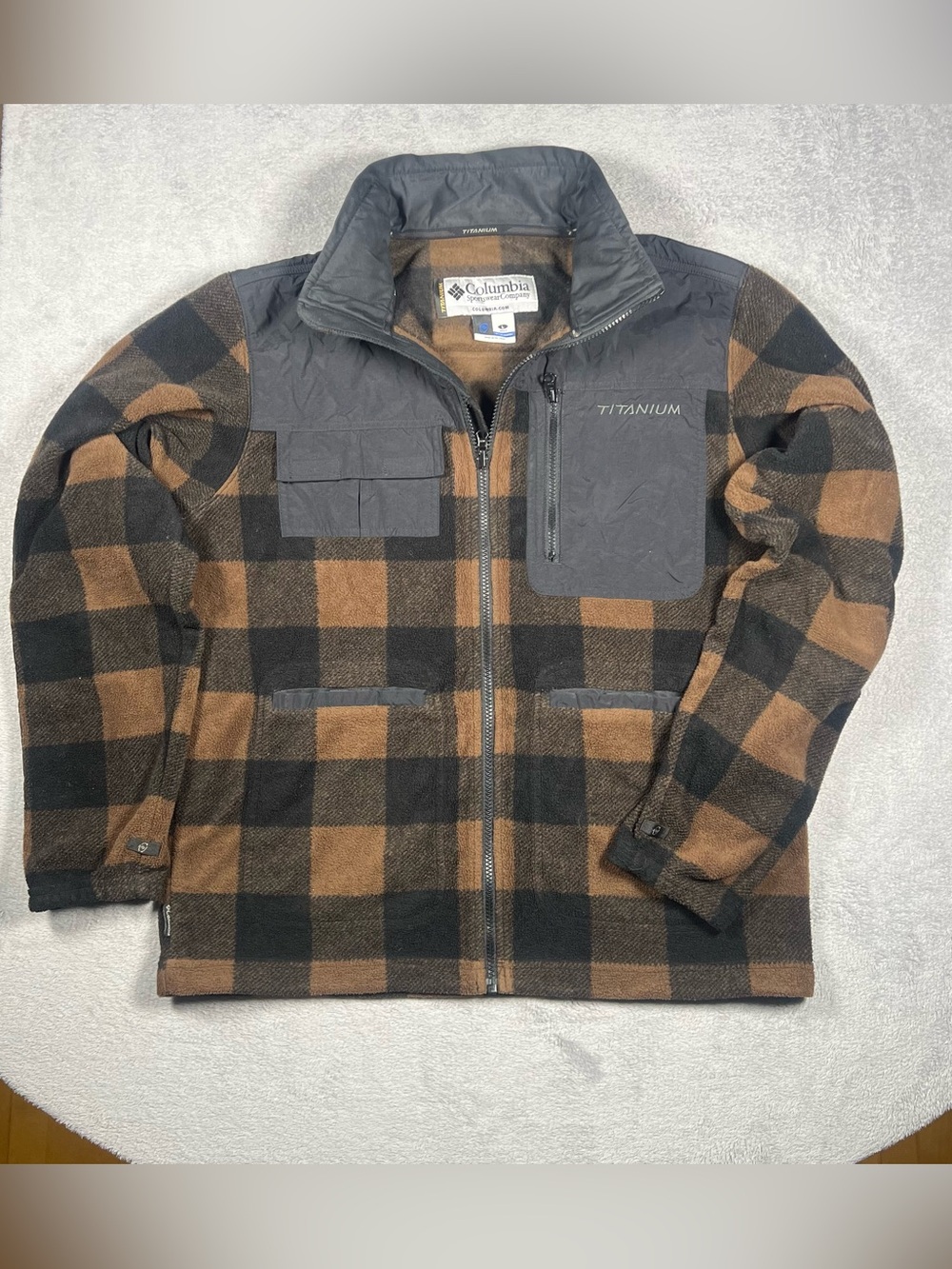 Columbia Titanium Men's Black & Brown Plaid Fleece Jacket